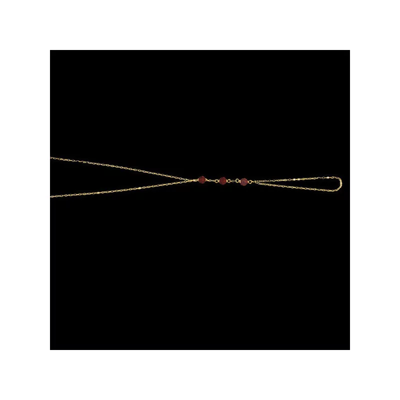 18 carat yellow gold bracelet with garnet. 18 carat yellow gold bracelet with garnet.