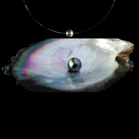 Tahitian cultured pearl necklace
