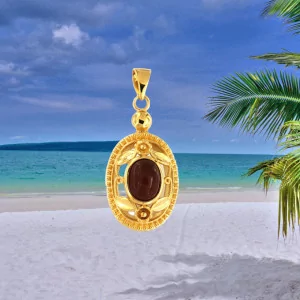 Pendentif Ajouré Cartes Plaqué or bijouxcreoles.com