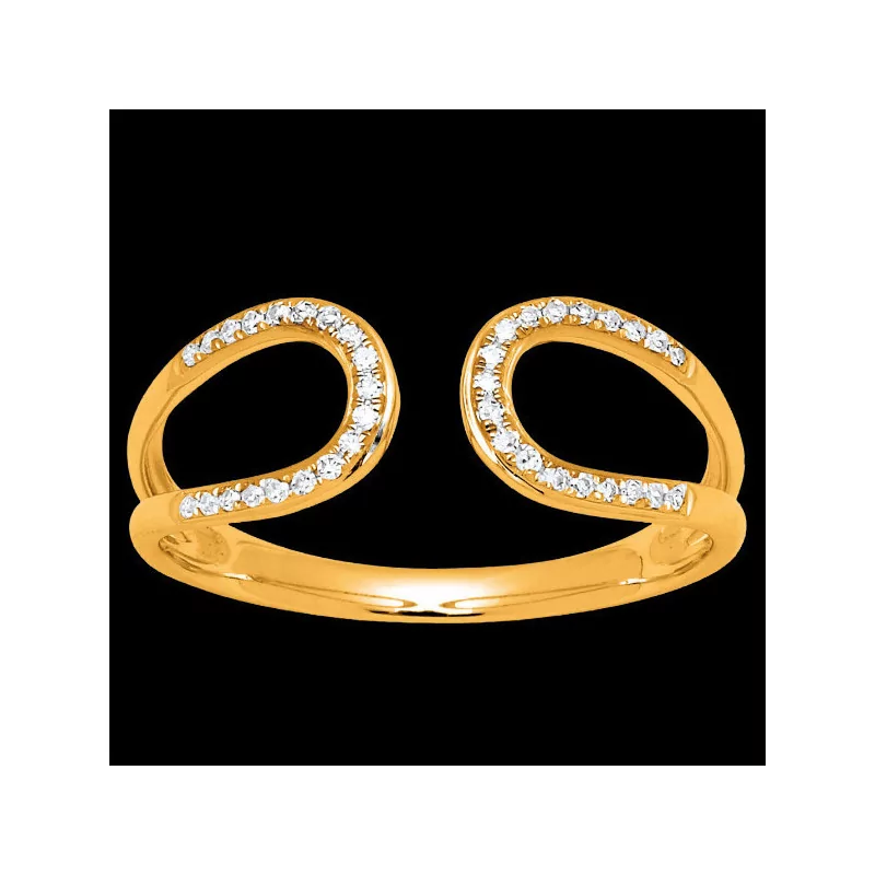 Ring with back-to-back gold diamond earrings