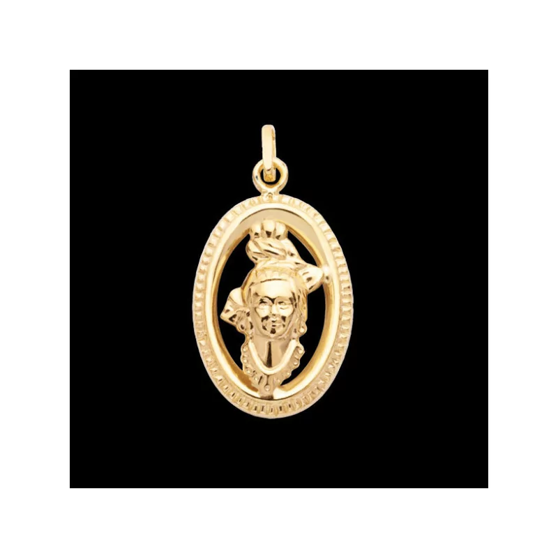 Madras pendant gold setting