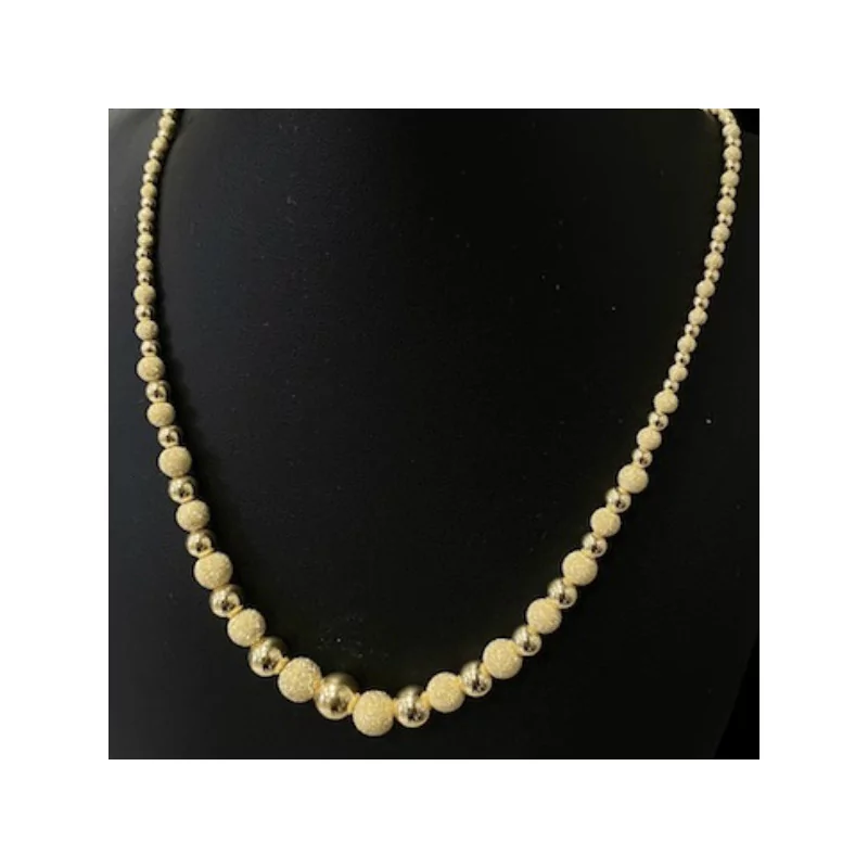 18 Carat gold grain necklace drop