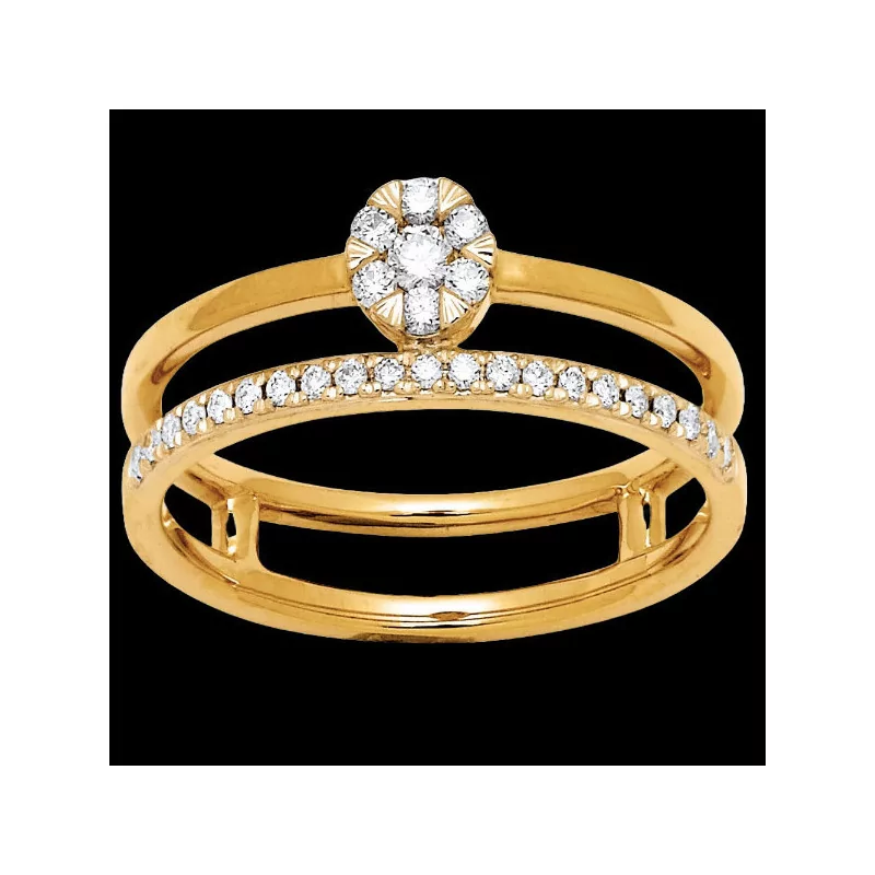 Solitaire ring and diamond wedding band in gold Solitaire ring and diamond wedding band in gold